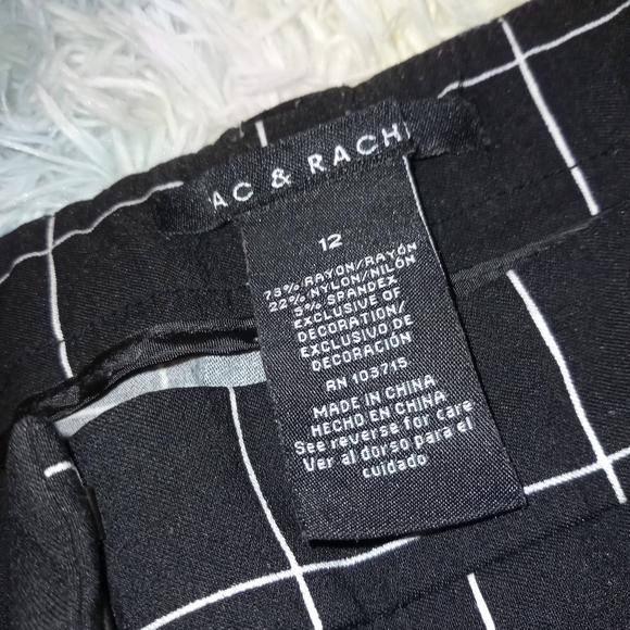 Trousers - Picture 3 of 4